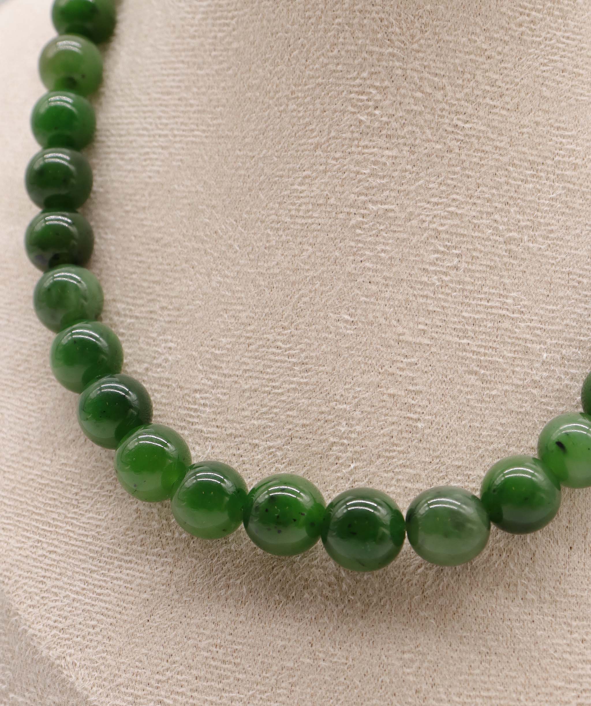Luxury Promise 370ct Natural Siberian Green Jade Necklace D11mm-11.4mm DXBCS2226