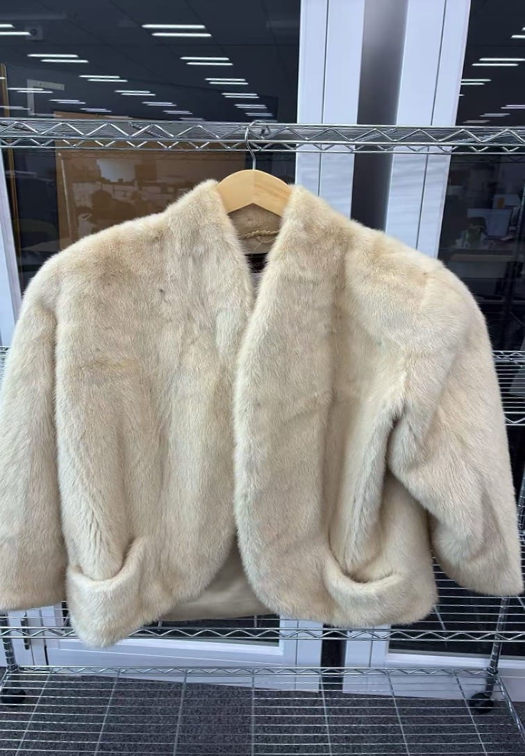Luxury Promise White Used Mink Short Coat 9926G160071