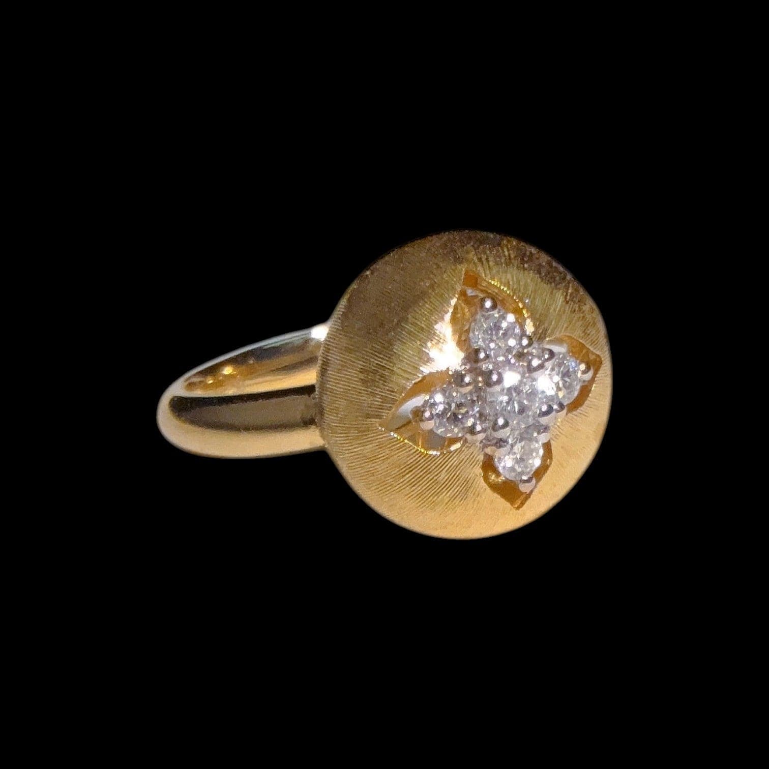 Luxury Promise 0.20ct Natural White Diamond Ring set in 18K Yellow Gold