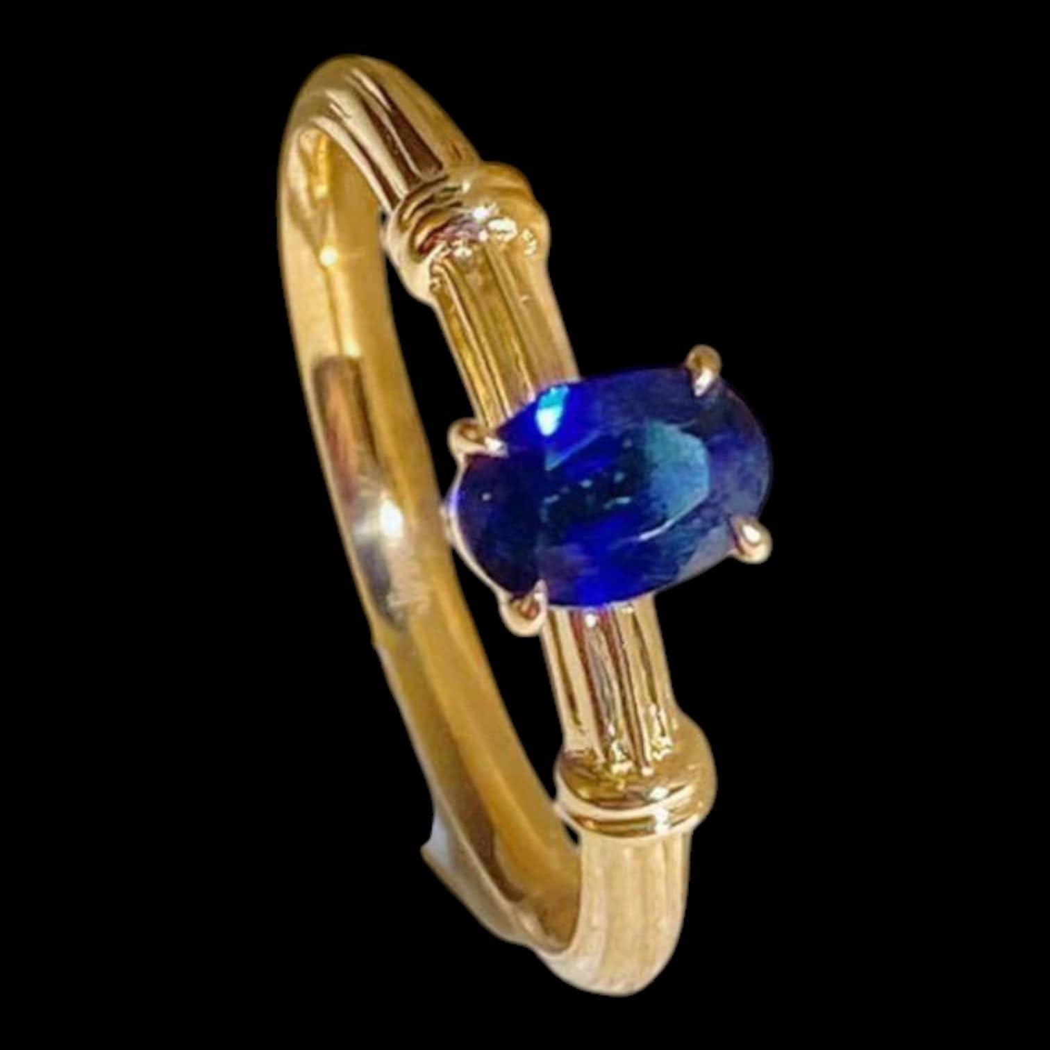Luxury Promise 0.56ct "Royal Blue" Sri Lankan Sapphire Ring Set in 18K Yellow Gold