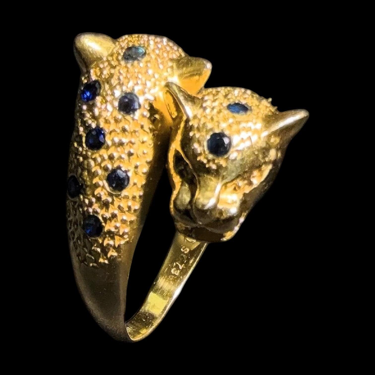 Luxury Promise 0.73ct "Royal Blue" Blue Sapphire Panther Ring set in 18K Yellow Gold