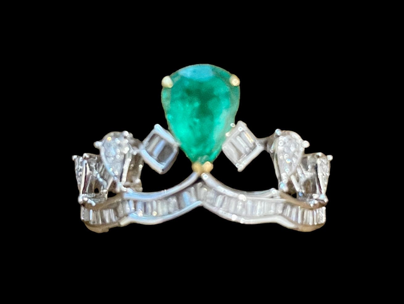 Luxury Promise Emerald and Diamond Crown 18K White Gold Ring