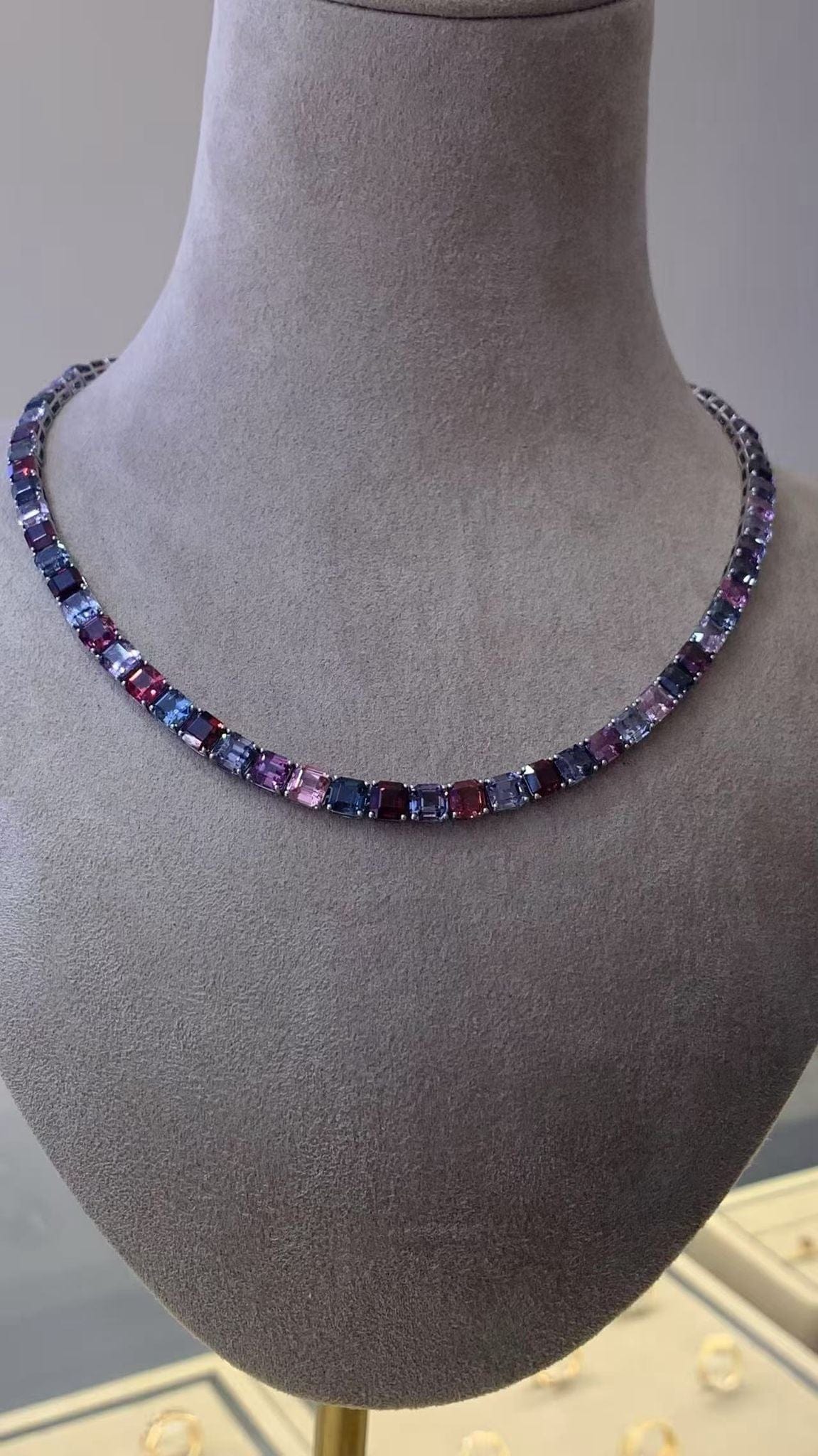 Luxury Promise Sandy's spinel necklace 41.06ct emerald cut AVCHK266