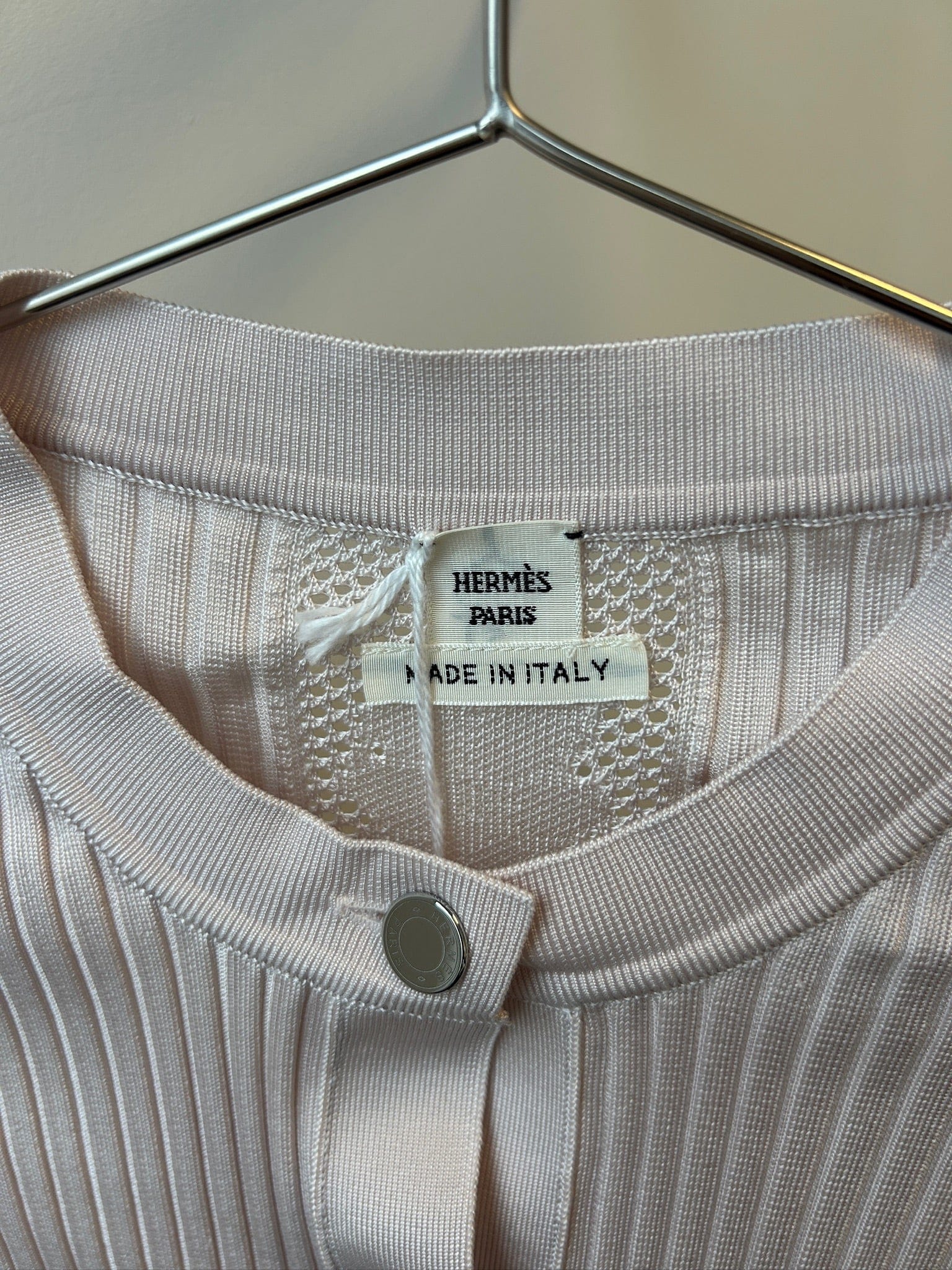 Luxury Promise Size 38 - Hermès Pink Ribbed Knit Long Sleeve Crewneck Cardigan