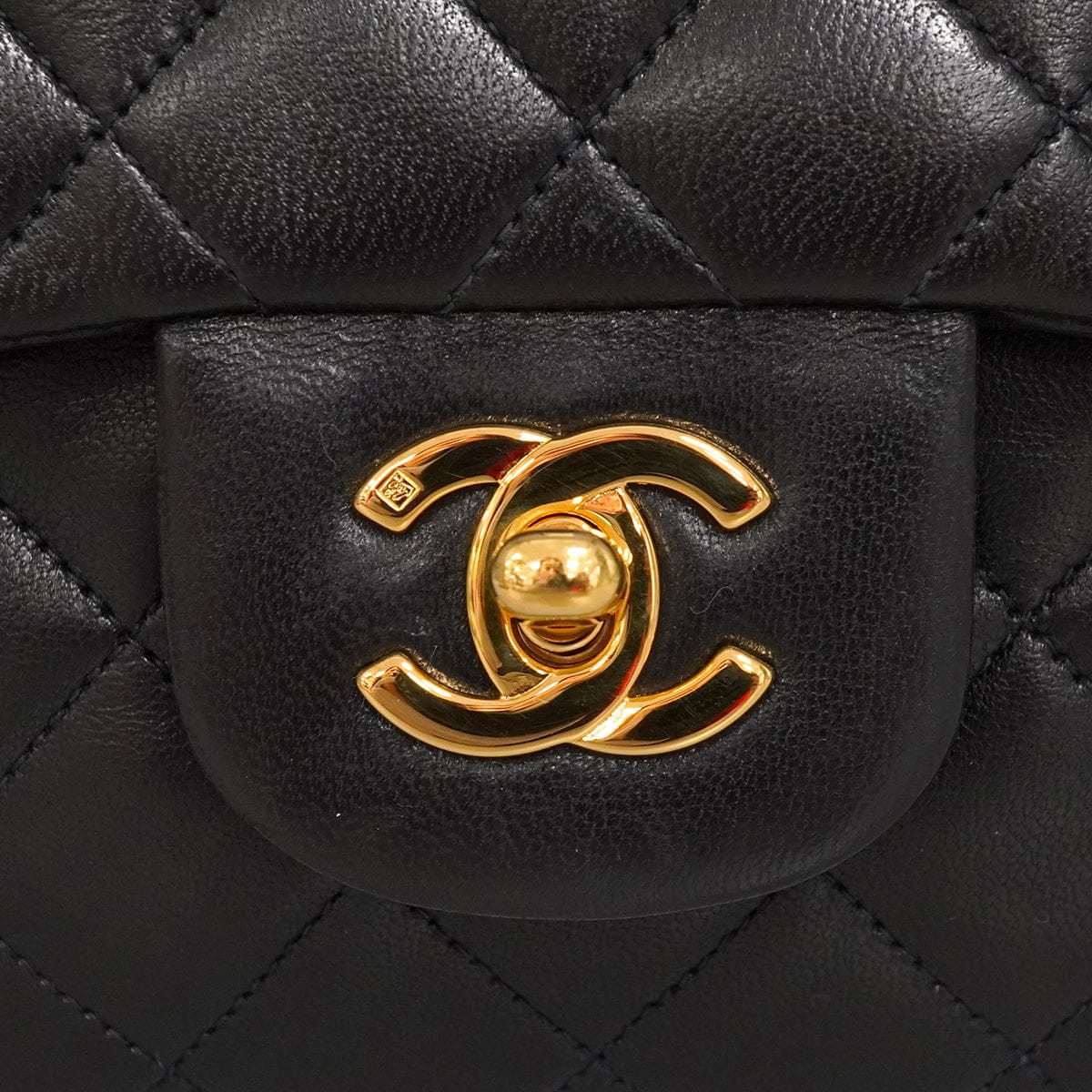 LUXURY PROMISE VINTAGE CHANEL CLASSIC FLAP SMALL CHAIN SHOULDER BAG BLACK LAMB SKIN GOLD HARDWARE 90341901