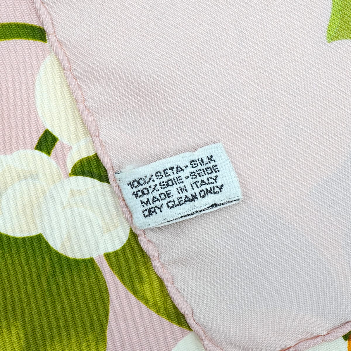 LUXURY PROMISE VINTAGE CHANEL SCARF COCOMARK CAMELLIA PINK SILK 90342417