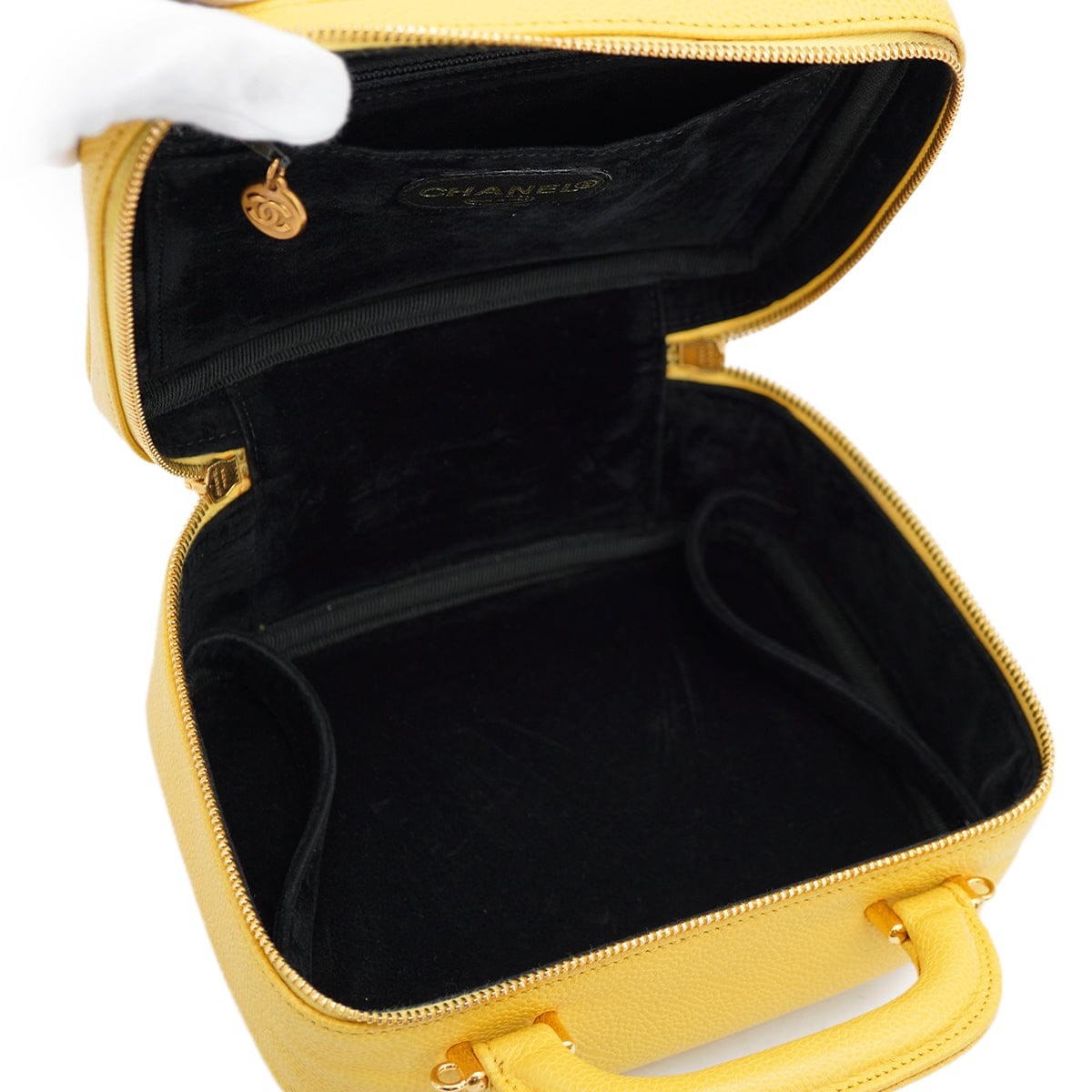 Luxury Promise VINTAGE CHANEL VANITY HAND SHUOLDER BAG YELLOW CAVIAR SKIN GOLD HARDWARE 90335288