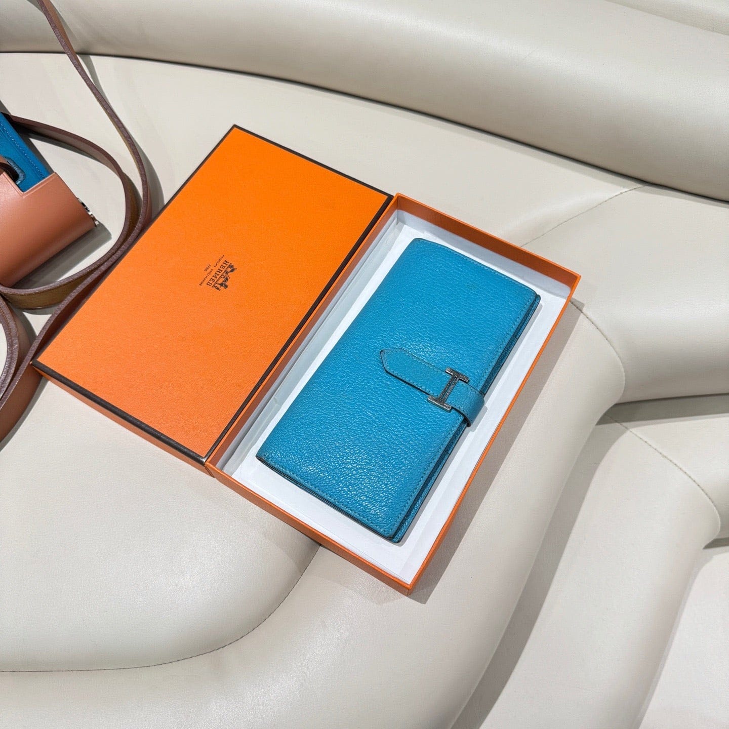 Hermès Premium Leather Bifold Wallet - Blue