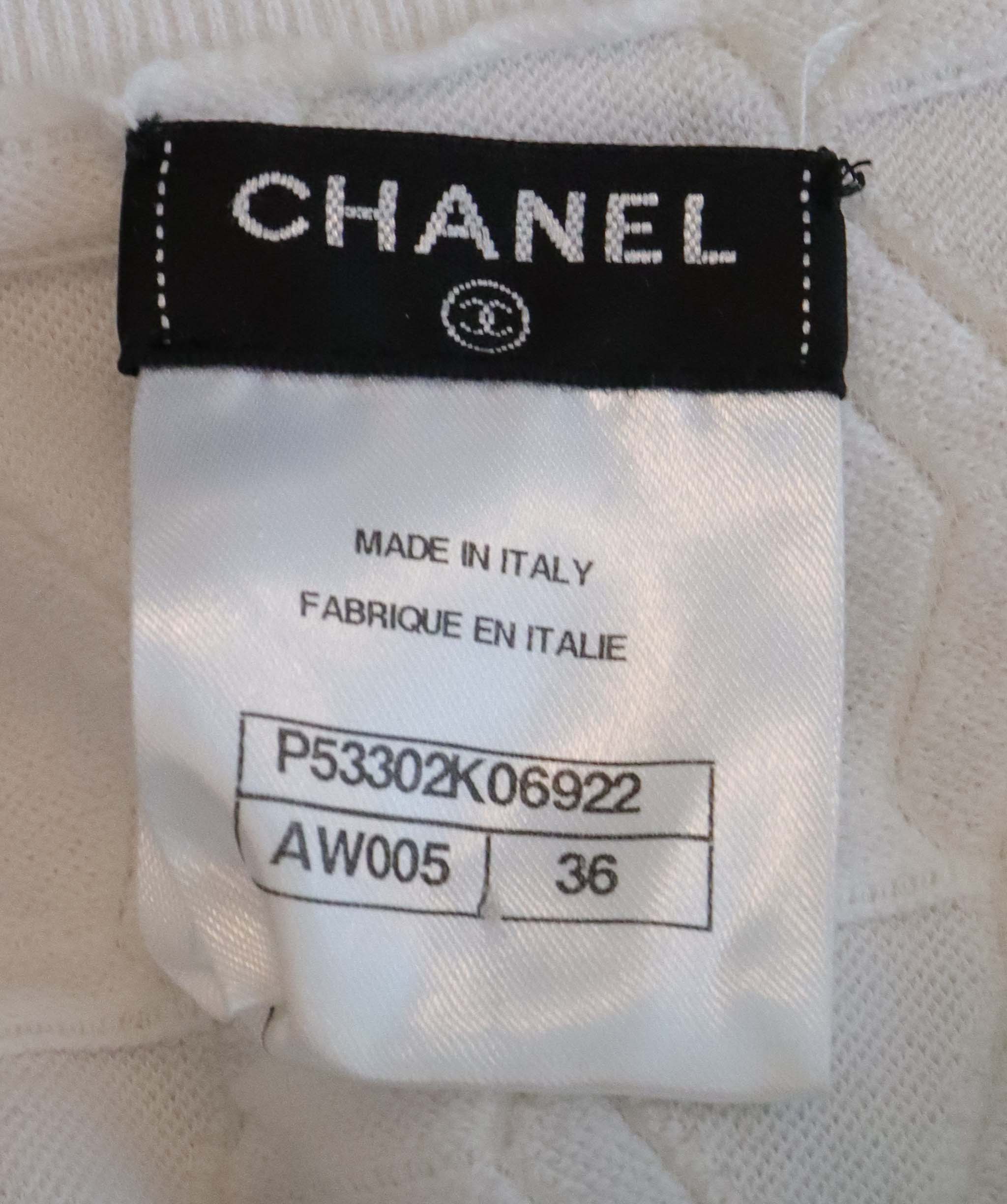 LuxuryPromise CHA NEL 2016 WHITE CREWNECK TOP NWT. SZ 36