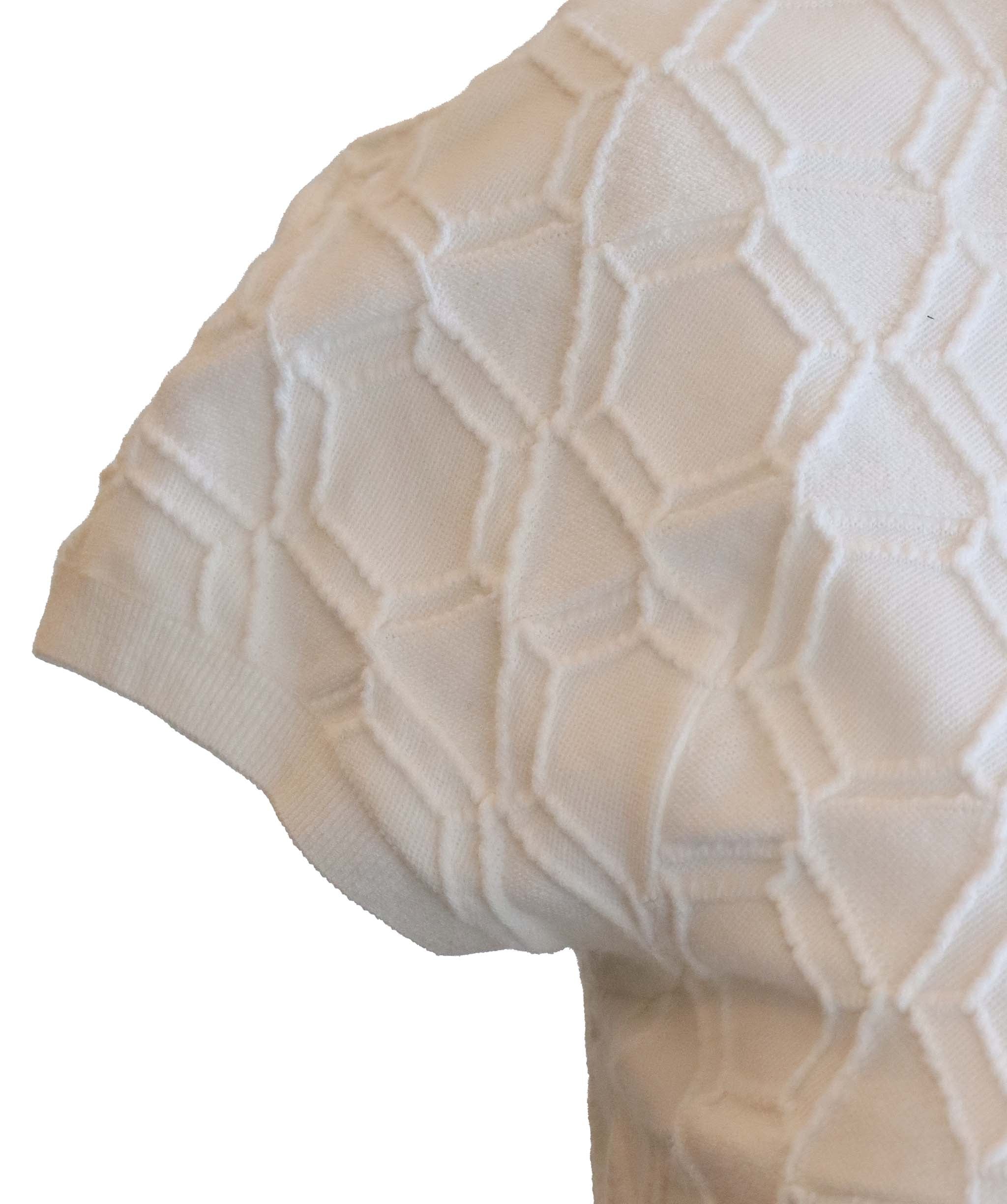 LuxuryPromise CHA NEL 2016 WHITE CREWNECK TOP NWT. SZ 36