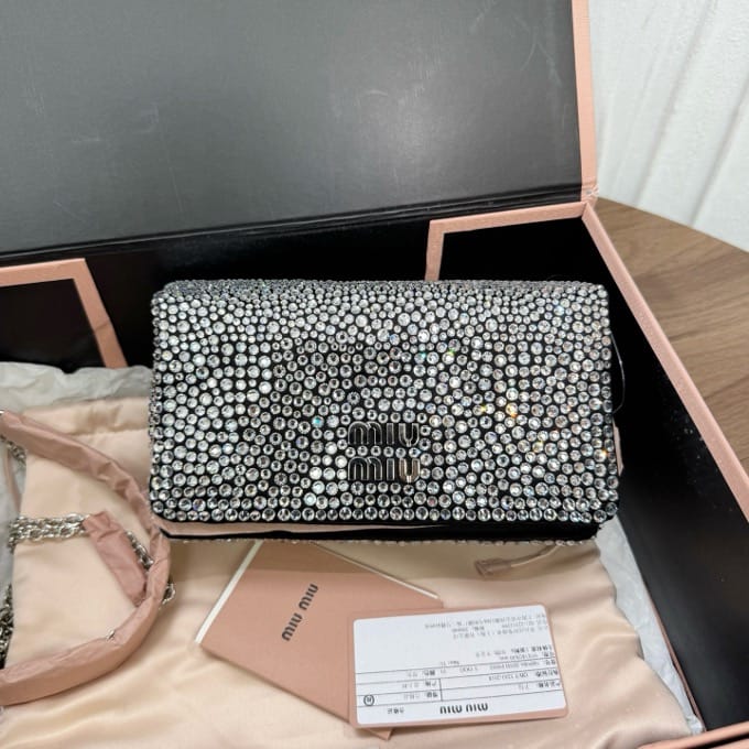 Miu Miu MIUMIU full rhinestone chain bag 18 21770906