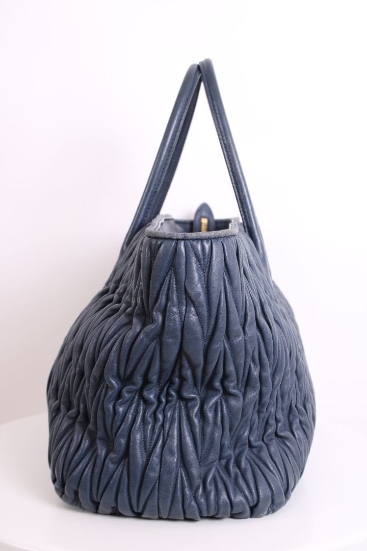 Miu Miu Miu Miu Matalasse Leather Tote Bag Navy