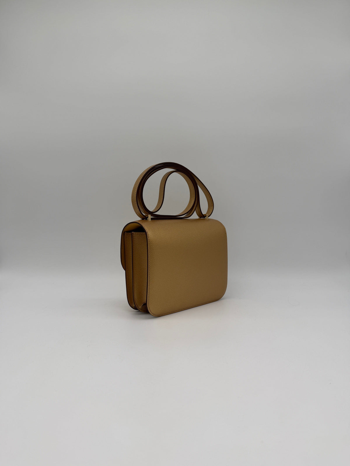 Hermès Constance 18 Dore Chevre Permabrass Hardware