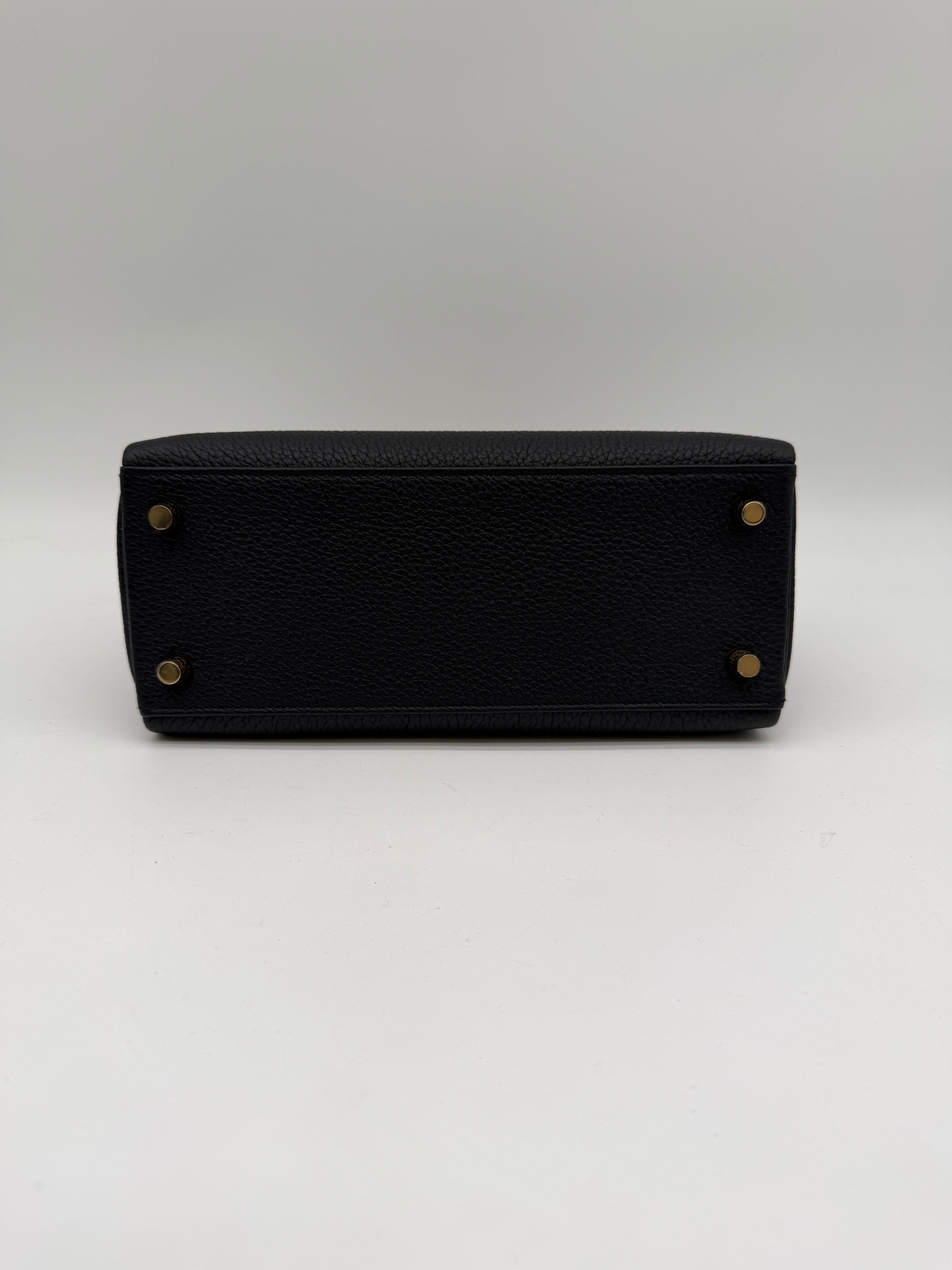 Prime Concierge Hermès Kelly 25 Black Togo Gold Hardware