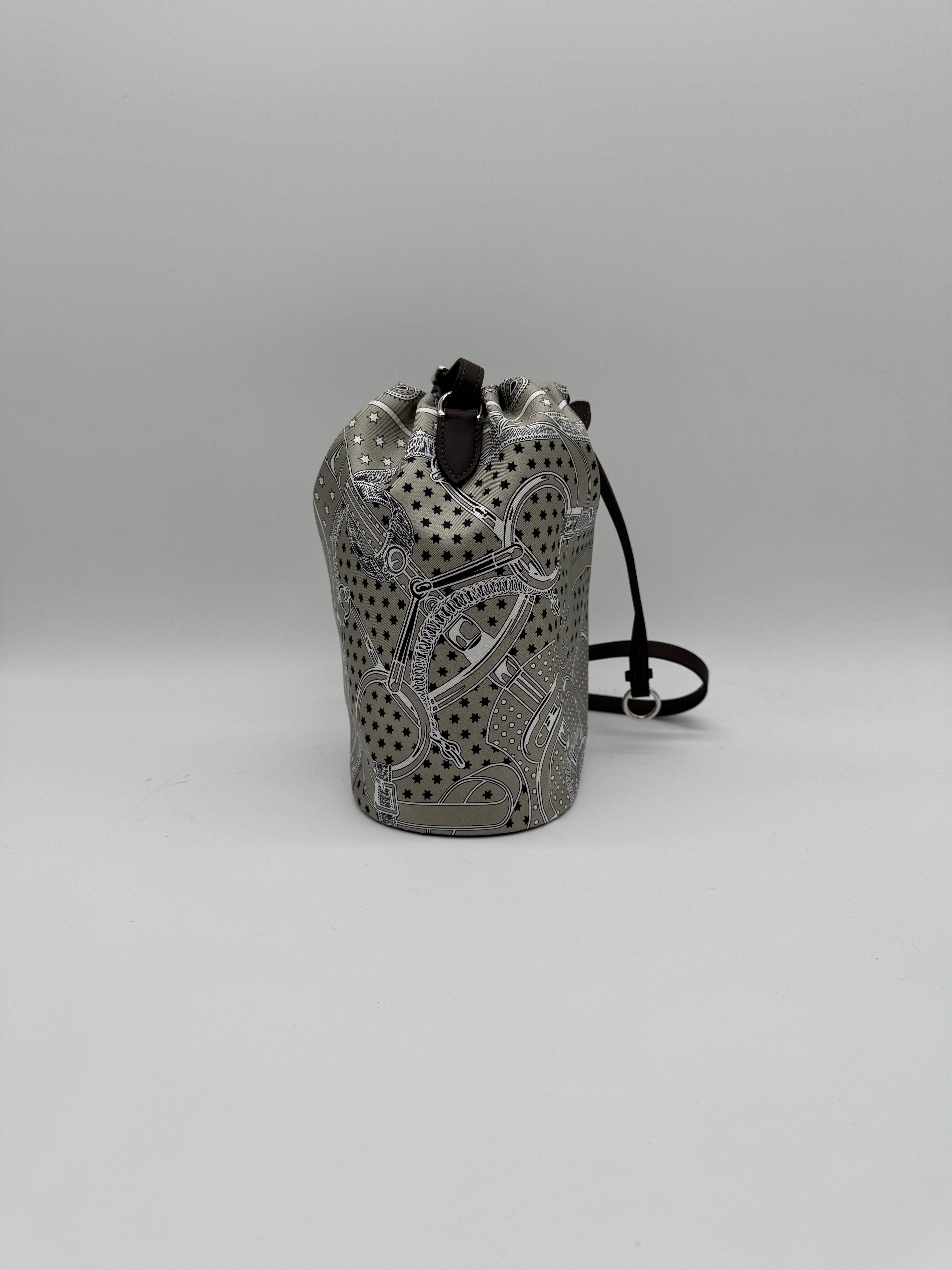 Prime Concierge Hermès Lassoie Hermès bag Silk/Swift Gris Perle/ Moka Palladium Hardware