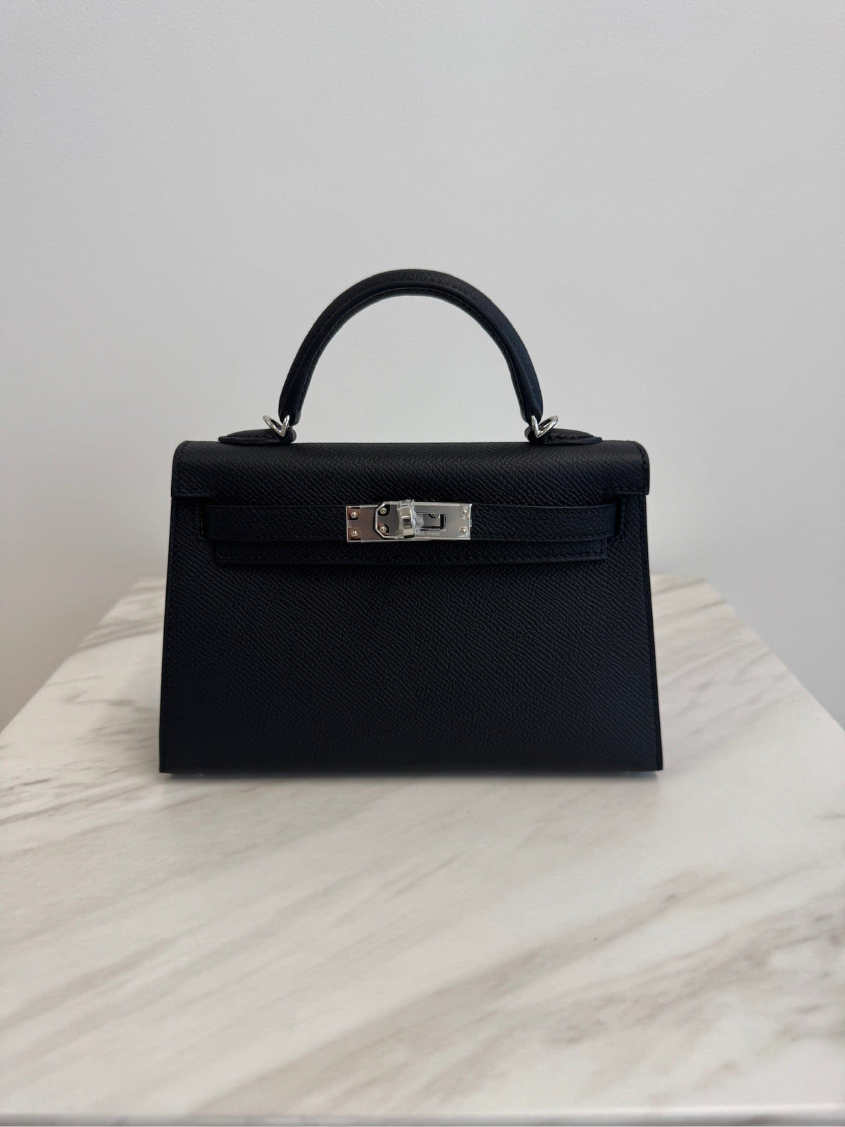 Prime Concierge Hermès Mini Kelly Black/ Gold Epsom Palladium Hardware