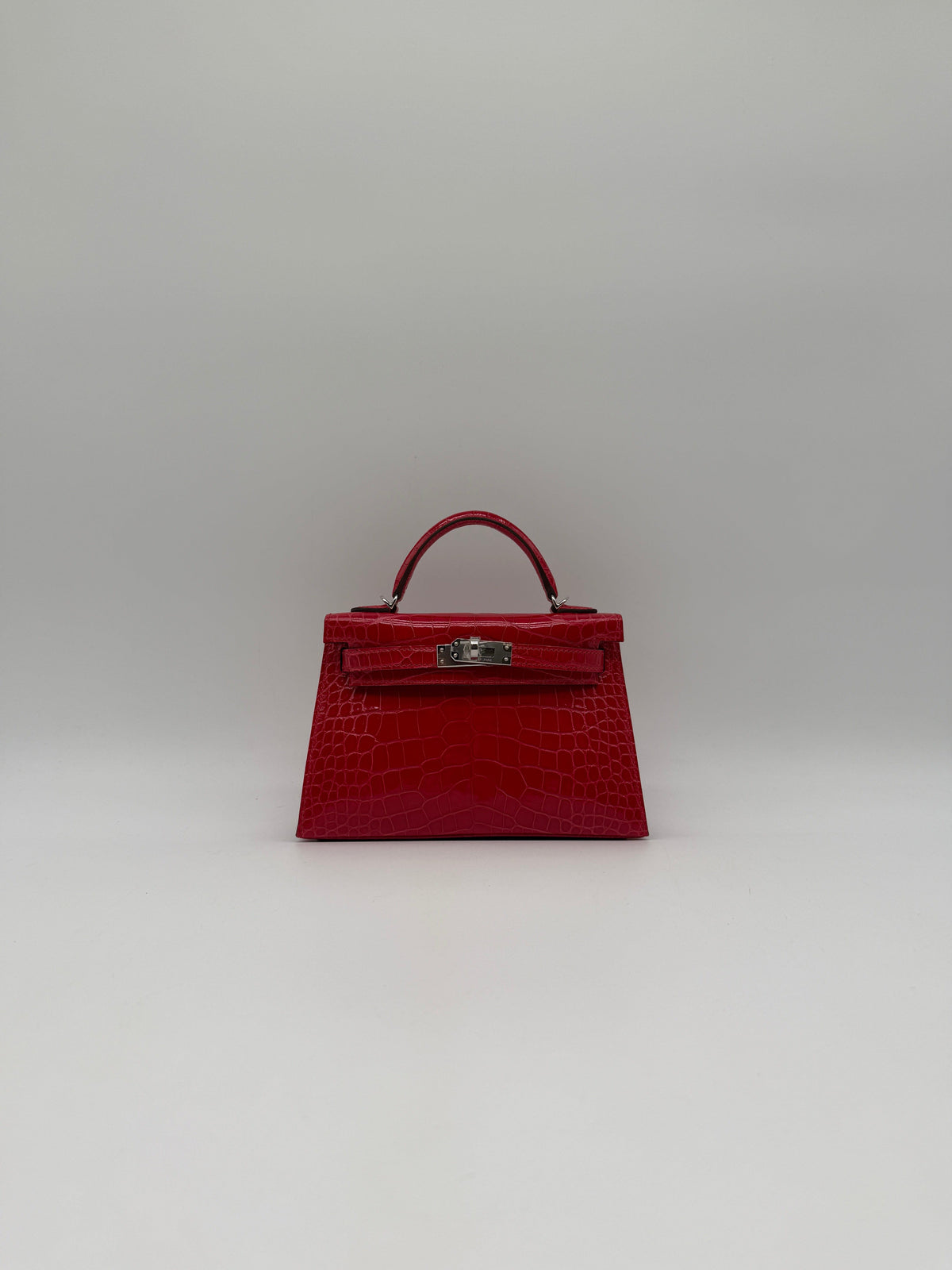 Prime Concierge Hermès Mini Kelly Rouge De Coeur Shiny Alligator Palladium Hardware