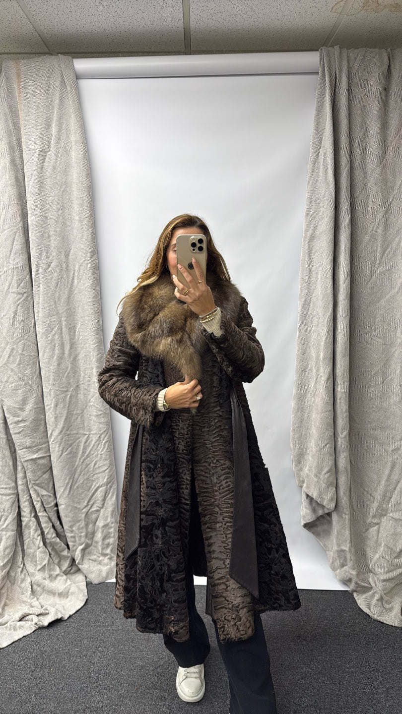 CHOCOLATE SWAKARA LAMB STROLLER WITH SABLE COLLAR Brown