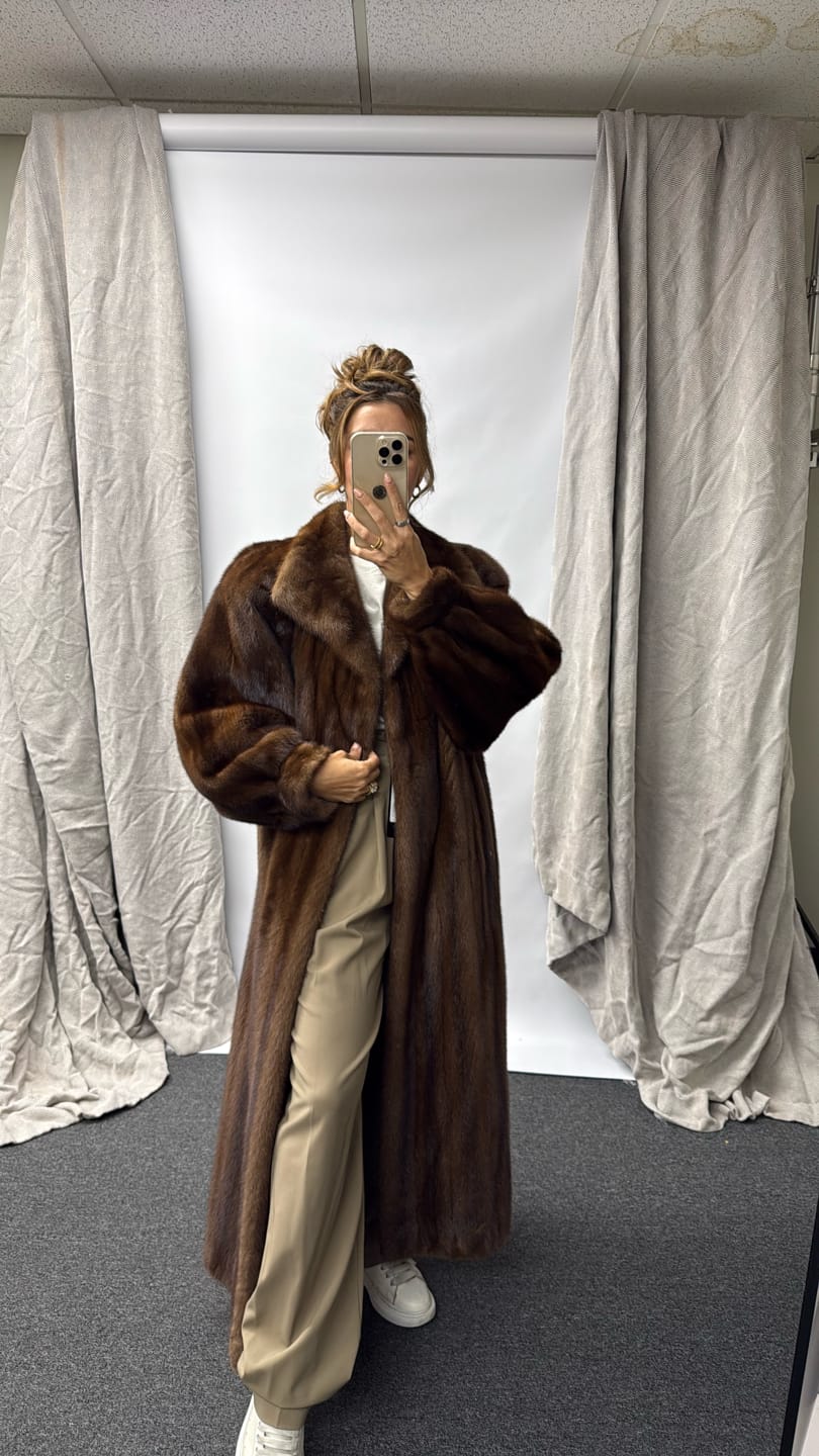 NATURAL MAHOGANY MINK COAT Brown