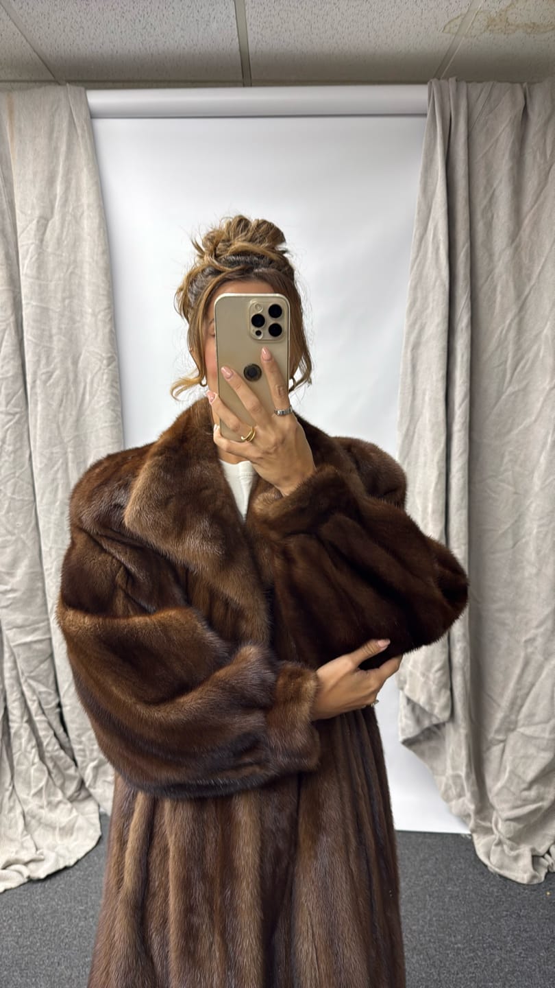 NATURAL MAHOGANY MINK COAT Brown