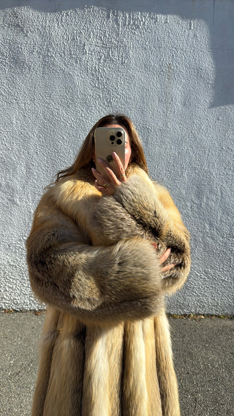 RARE Golden Island Fox Wing Collar Full Length Fur Golden