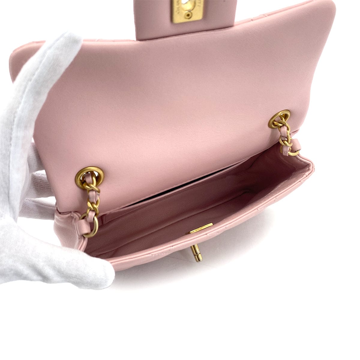PURPOSE CHANEL MINI MATELASSE HEART CHARM CHAIN SHOULDER BAG PINK LAMB SKIN GOLD HARDWARE 90327292
