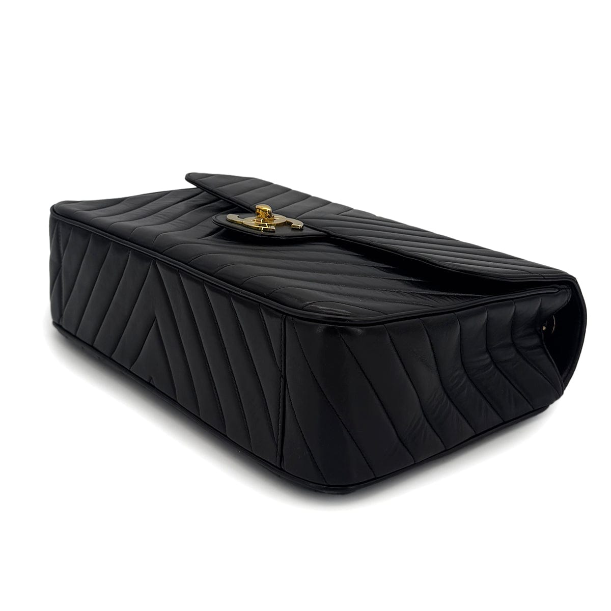 PURPOSE CHANEL VINTAGE CHEVRON CHAIN SHOULDER BAG BLACK LAMB SKIN 90286581