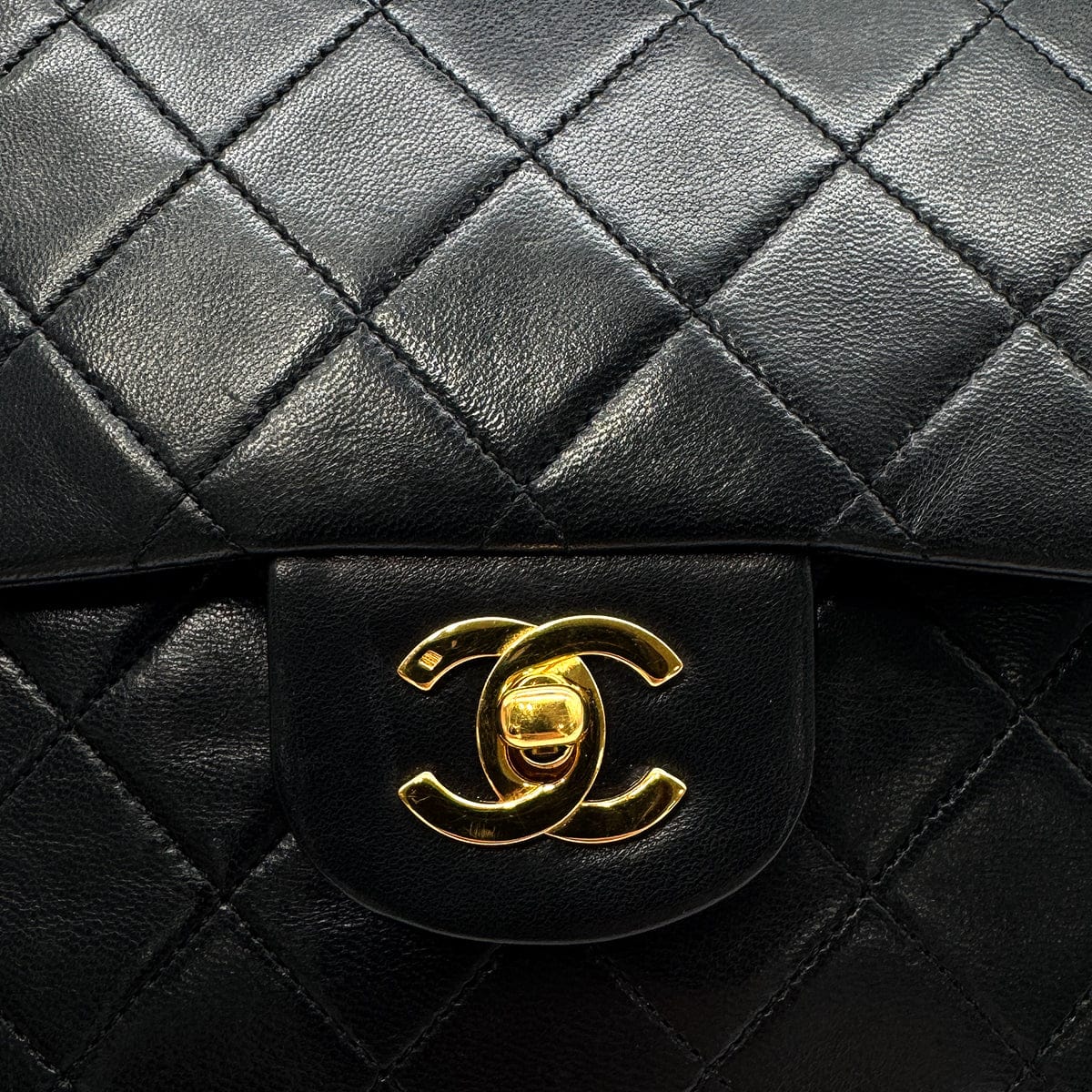 PURPOSE CHANEL VINTAGE CLASSIC FLAP MEDIUM CHAIN SHOULDER BAG BLACK LAMB SKIN 90305376