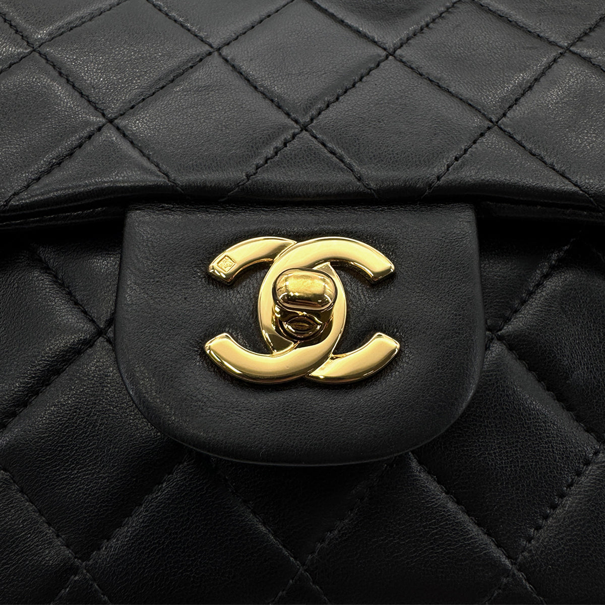 PURPOSE CHANEL VINTAGE CLASSIC FLAP SMALL CHAIN SHOULDER BAG BLACK LAMB SKIN 90287889