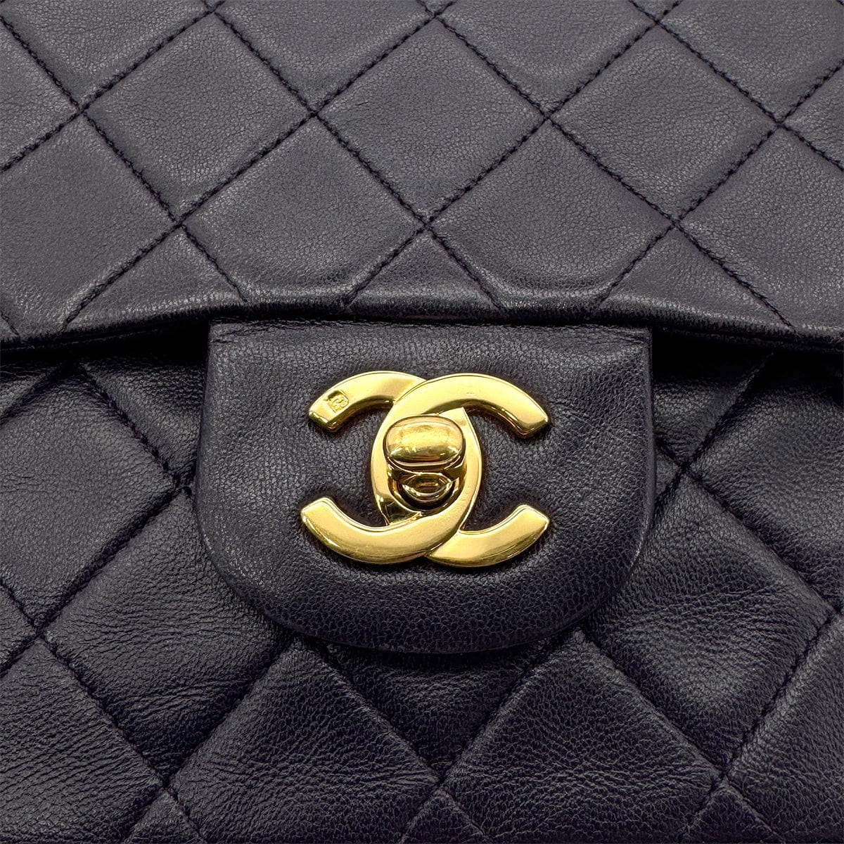 PURPOSE CHANEL VINTAGE CLASSIC FLAP SMALL CHAIN SHOULDER BAG PURPLE LAMB SKIN 90304982