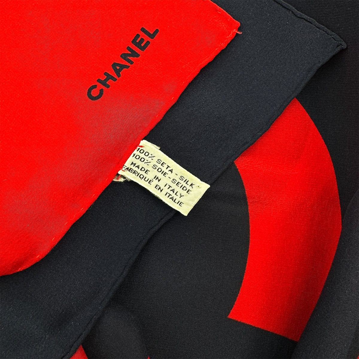 PURPOSE CHANEL VINTAGE COCOMARK LOGO SCARF RED NAVY SILK 90308382