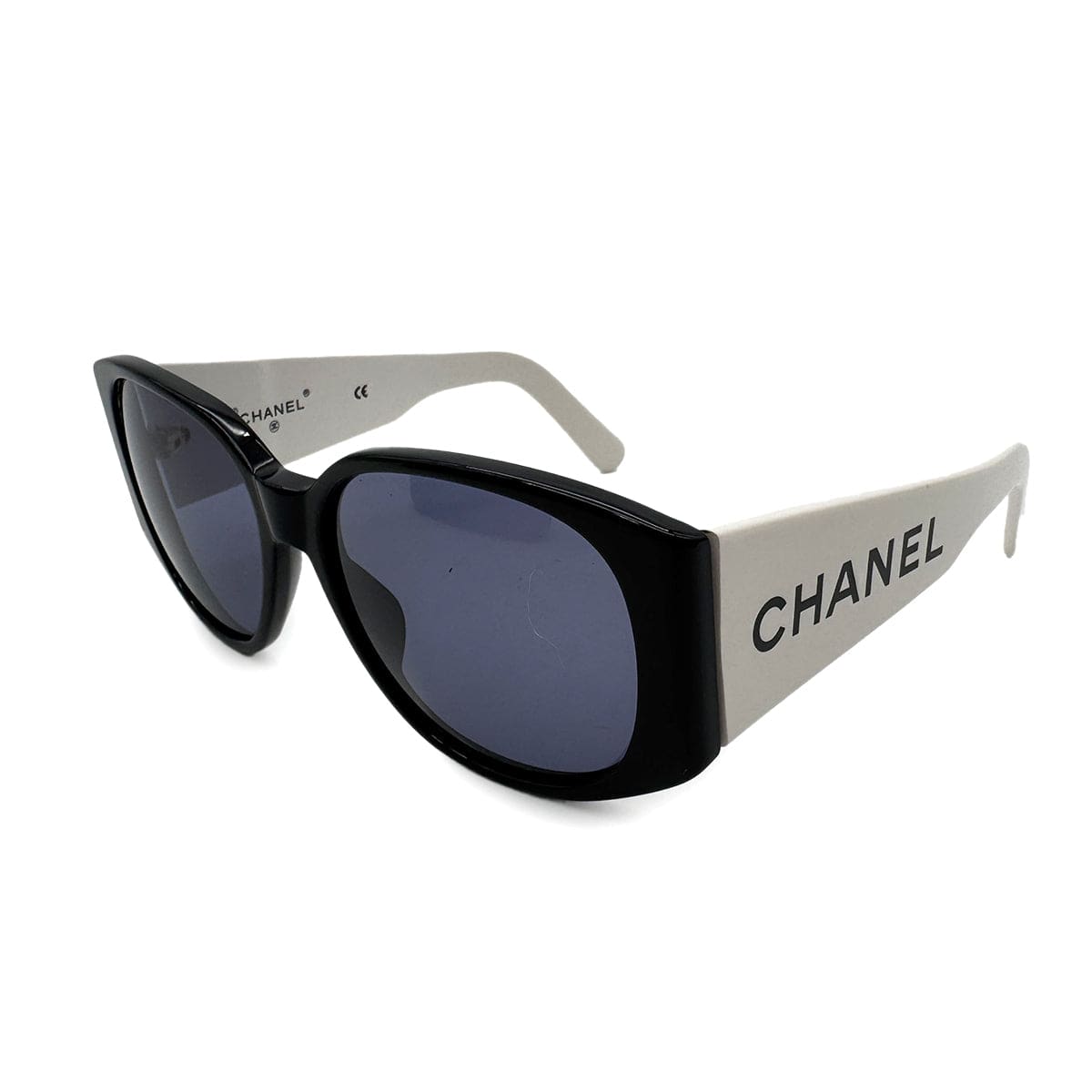 PURPOSE CHANEL VINTAGE SUNGLASSES LOGO WHITE BLACK EYEWEAR 90305130