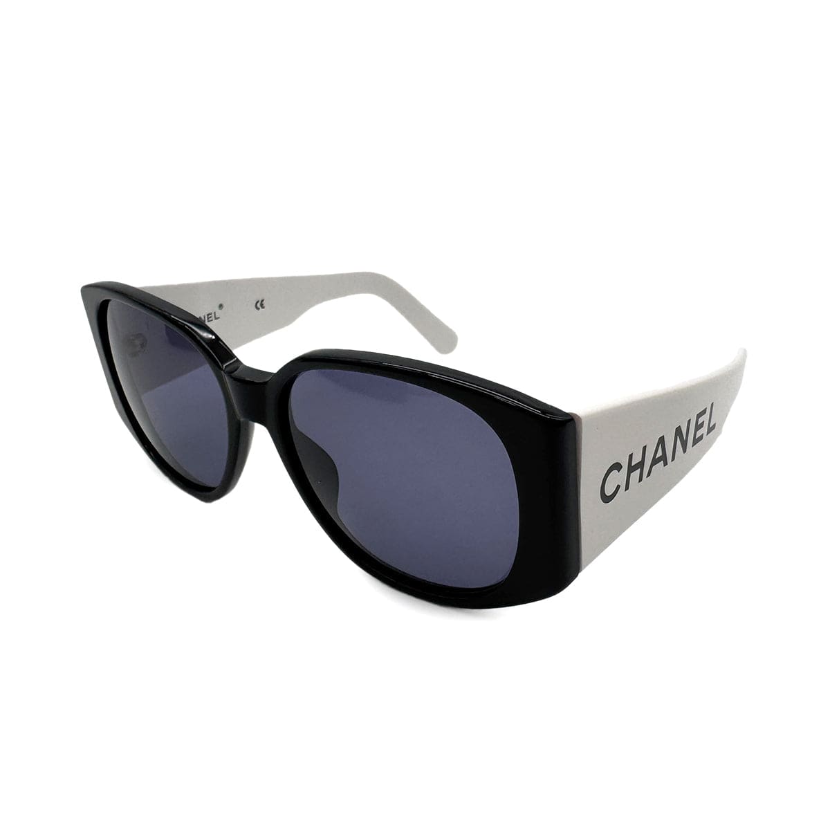 PURPOSE CHANEL VINTAGE SUNGLASSES LOGO WHITE BLACK EYEWEAR 90305133