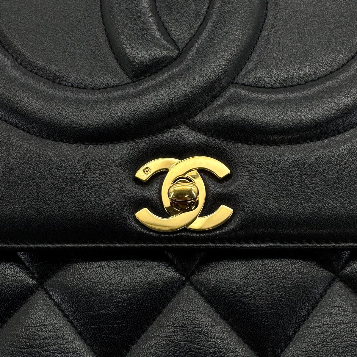 PURPOSE VINTAGE CHANEL BIG COCO MATELASSE CHAIN SHOULDER BAG BLACK LAMB SKIN GOLD HARDWARE 90317852
