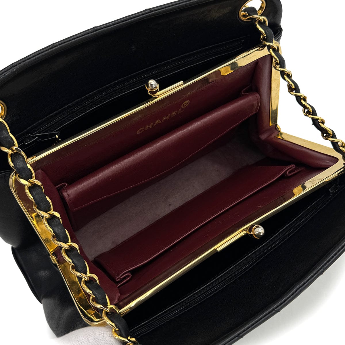PURPOSE VINTAGE CHANEL CHEVRON V STITCH CHAIN SHUOLDER BAG BLACK LAMB SKIN GOLD HARDWARE 90317011
