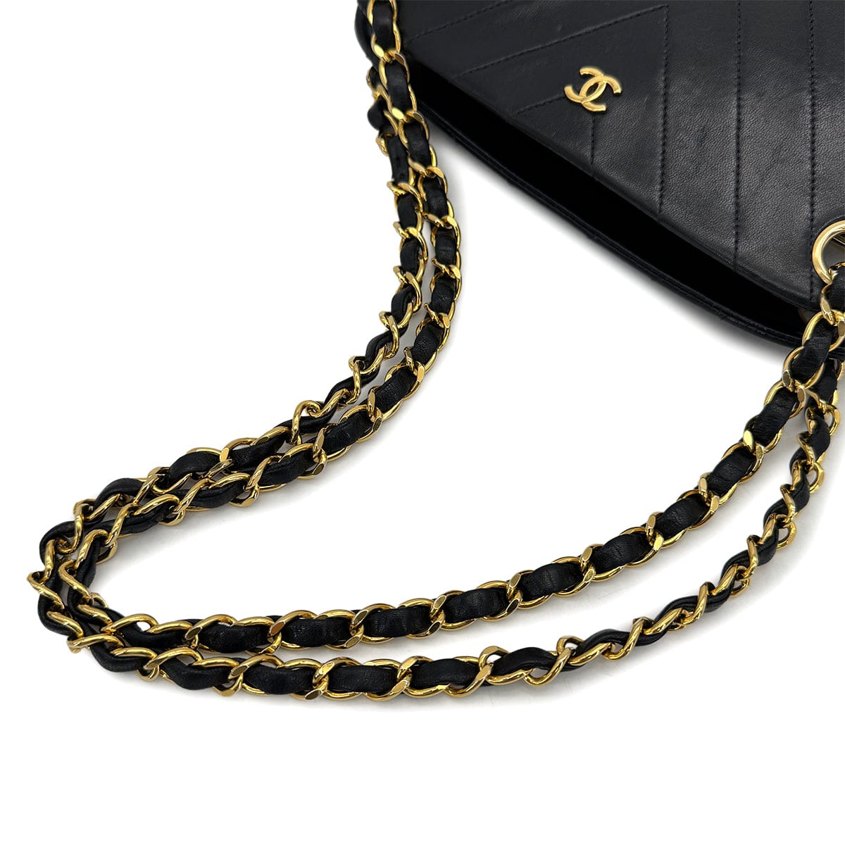 PURPOSE VINTAGE CHANEL CHEVRON V STITCH CHAIN SHUOLDER BAG BLACK LAMB SKIN GOLD HARDWARE 90317011