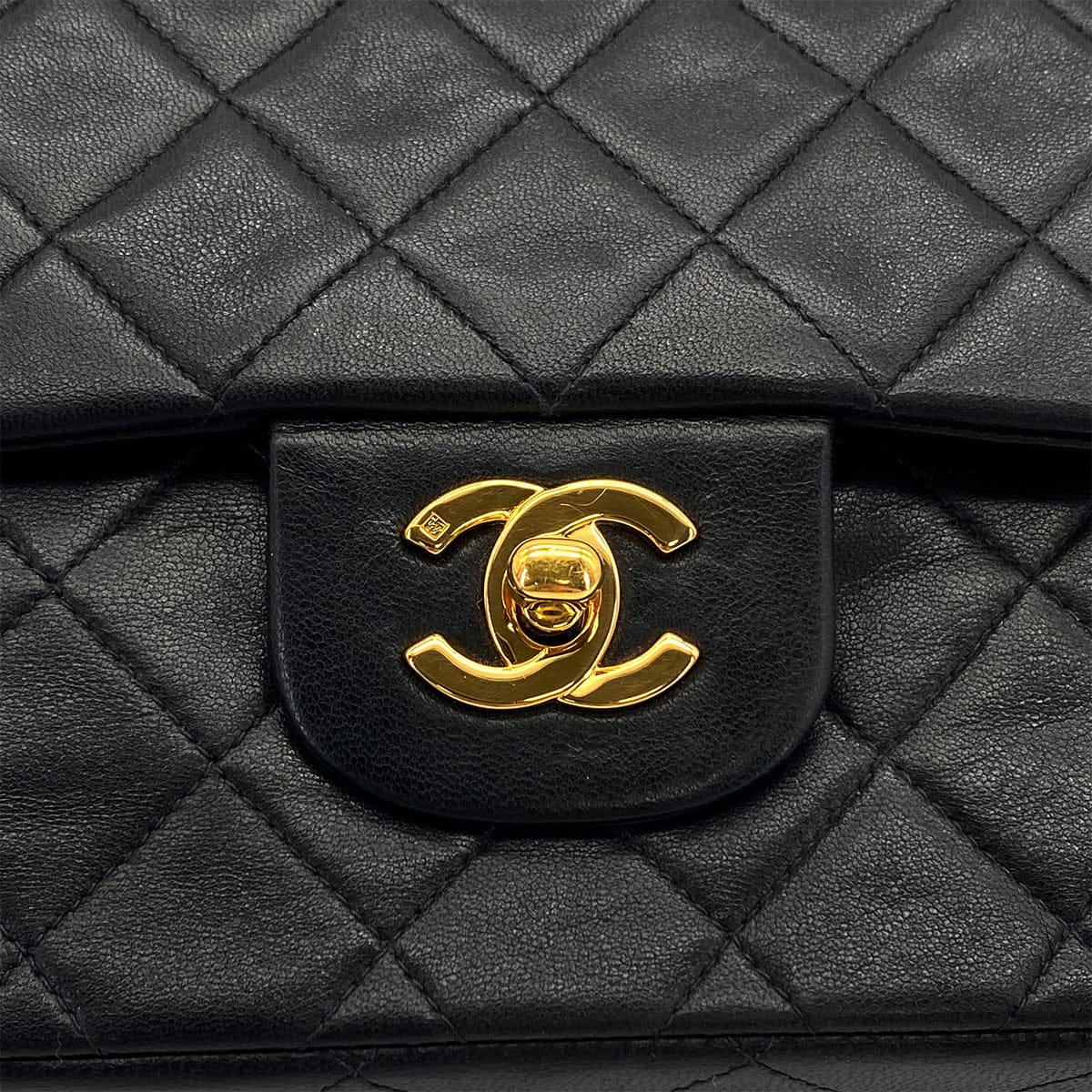 PURPOSE VINTAGE CHANEL CLASSIC FLAP MEDIUM CHAIN SHOULDER BAG BLACK LAMB SKIN GOLD HARDWARE 90325600