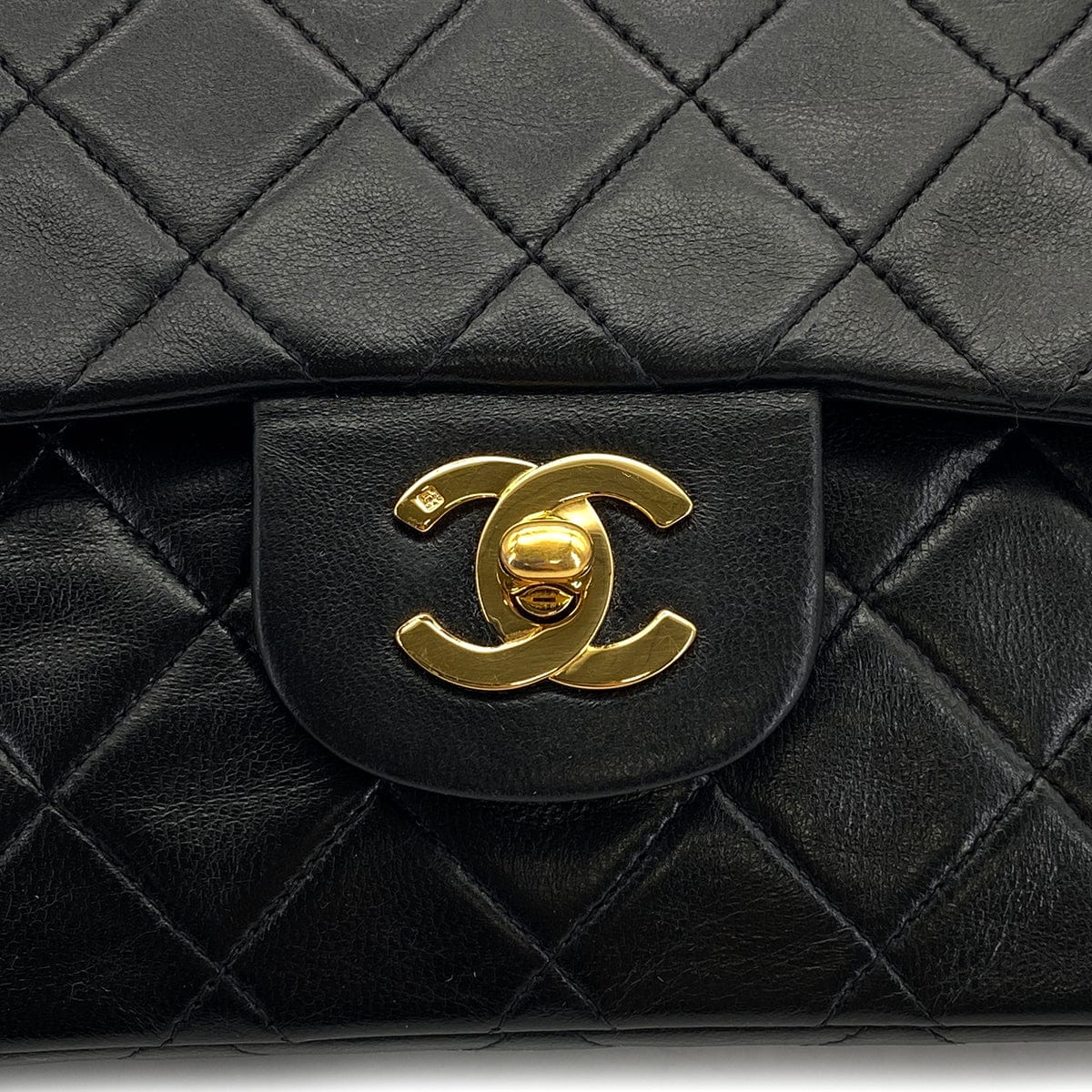 PURPOSE VINTAGE CHANEL CLASSIC FLAP SMALL CHAIN SHOULDER BAG BLACK LAMB SKIN GOLD HARDWARE 90322293