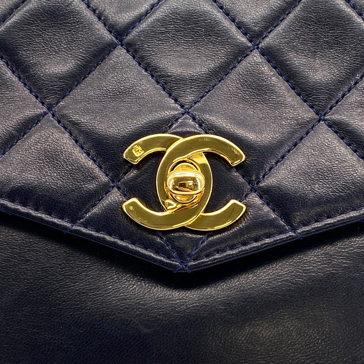 PURPOSE VINTAGE CHANEL COCOMARK MATELASSE CHAIN SHOULDER BAG NAVY LAMB SKIN GOLD HARDWARE 90326854