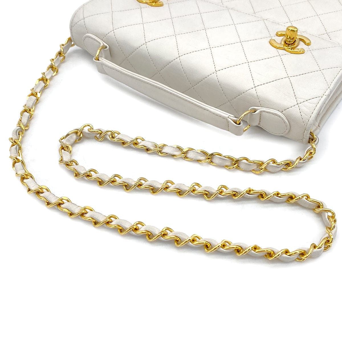 PURPOSE VINTAGE CHANEL DOUBLE TURN LOCK MATELASSE CHAIN SHOULDER HAND BAG WHITE LAMB SKIN GOLD HARDWARE 90325945