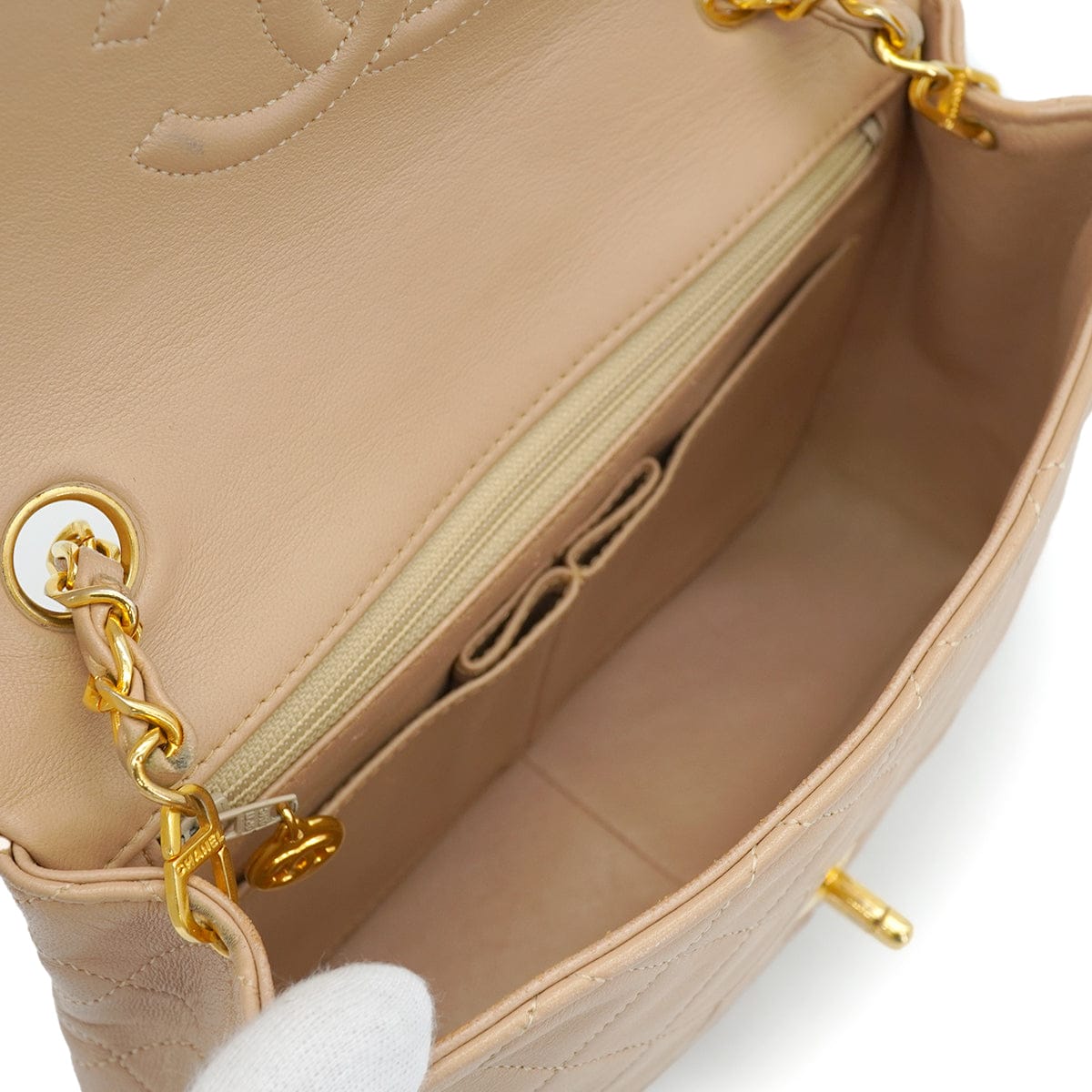 PURPOSE VINTAGE CHANEL MINI MATELASSE CHAIN SHOULDER BAG BEIGE LAMB SKIN GOLD HARDWARE 90326859