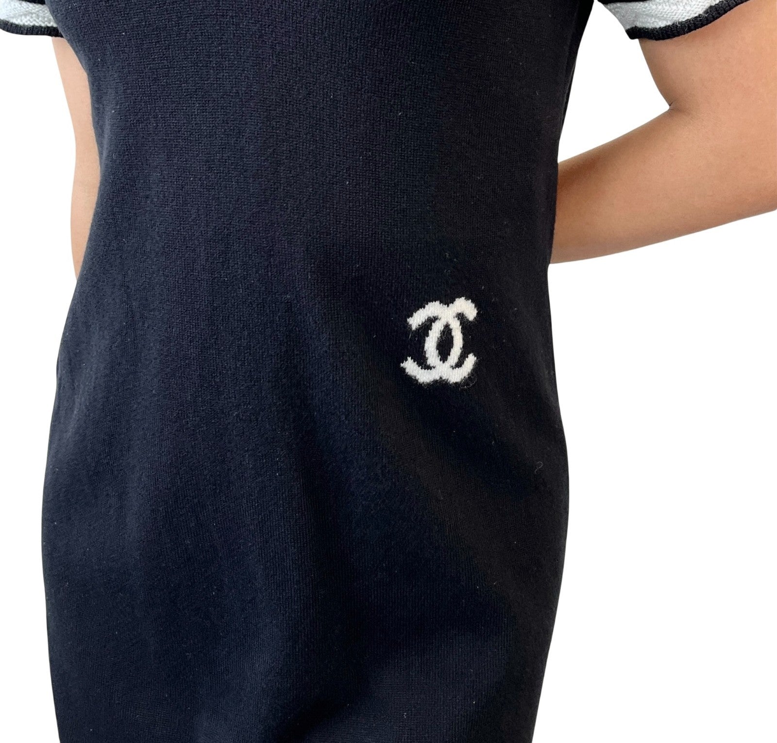 CHANEL Vintage 04A CC Logo Knit Dress One-piece #34 Black Gray Cashmere Button