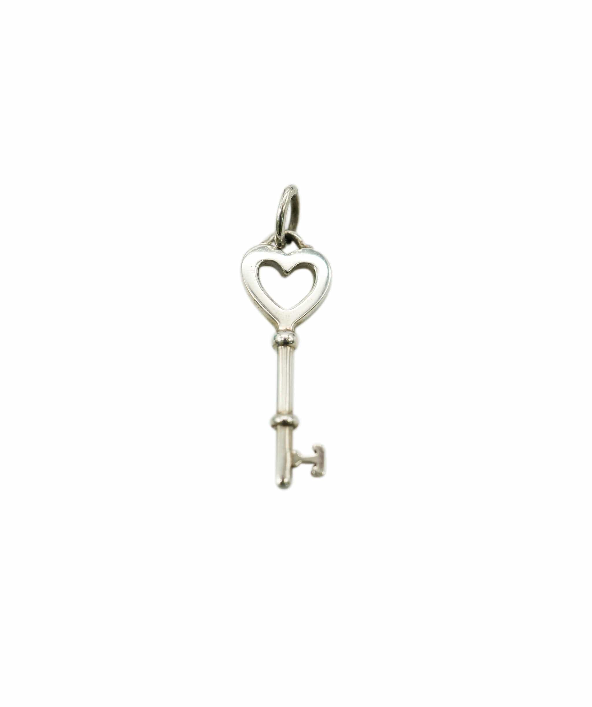 Tiffany & Co. TIFFANY&Co. Heart key Necklace Charm Ag925 Silver Auth kk313 DBXS1698
