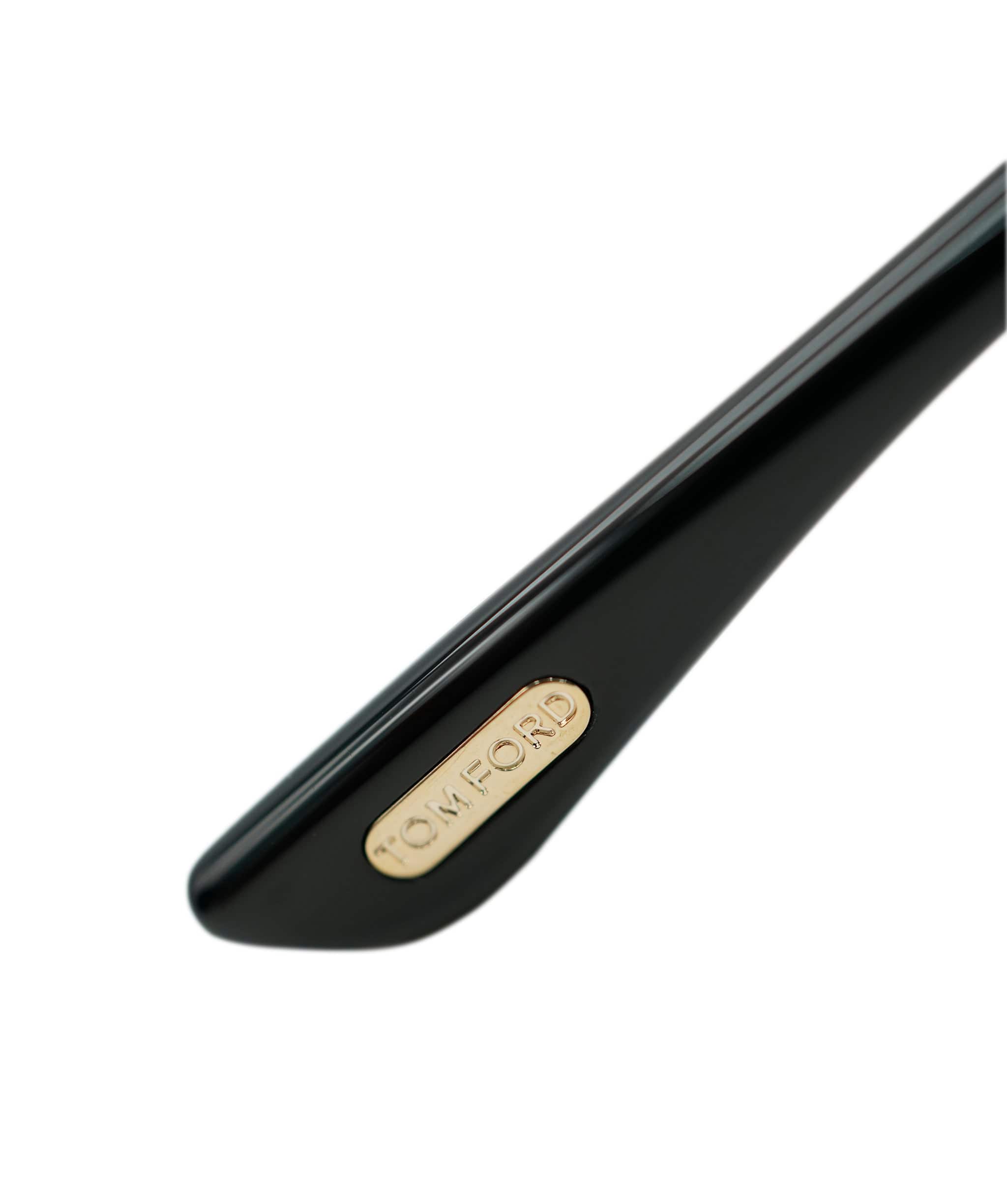 Tom Ford Tom Ford Womens Black Gold Polarized Sunglasses Jennifer TF 8 01D ANL0015