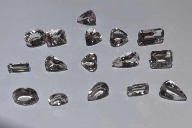 Pink Morganite (same like pink diamond)(price per 1 stone) DXBCS3615