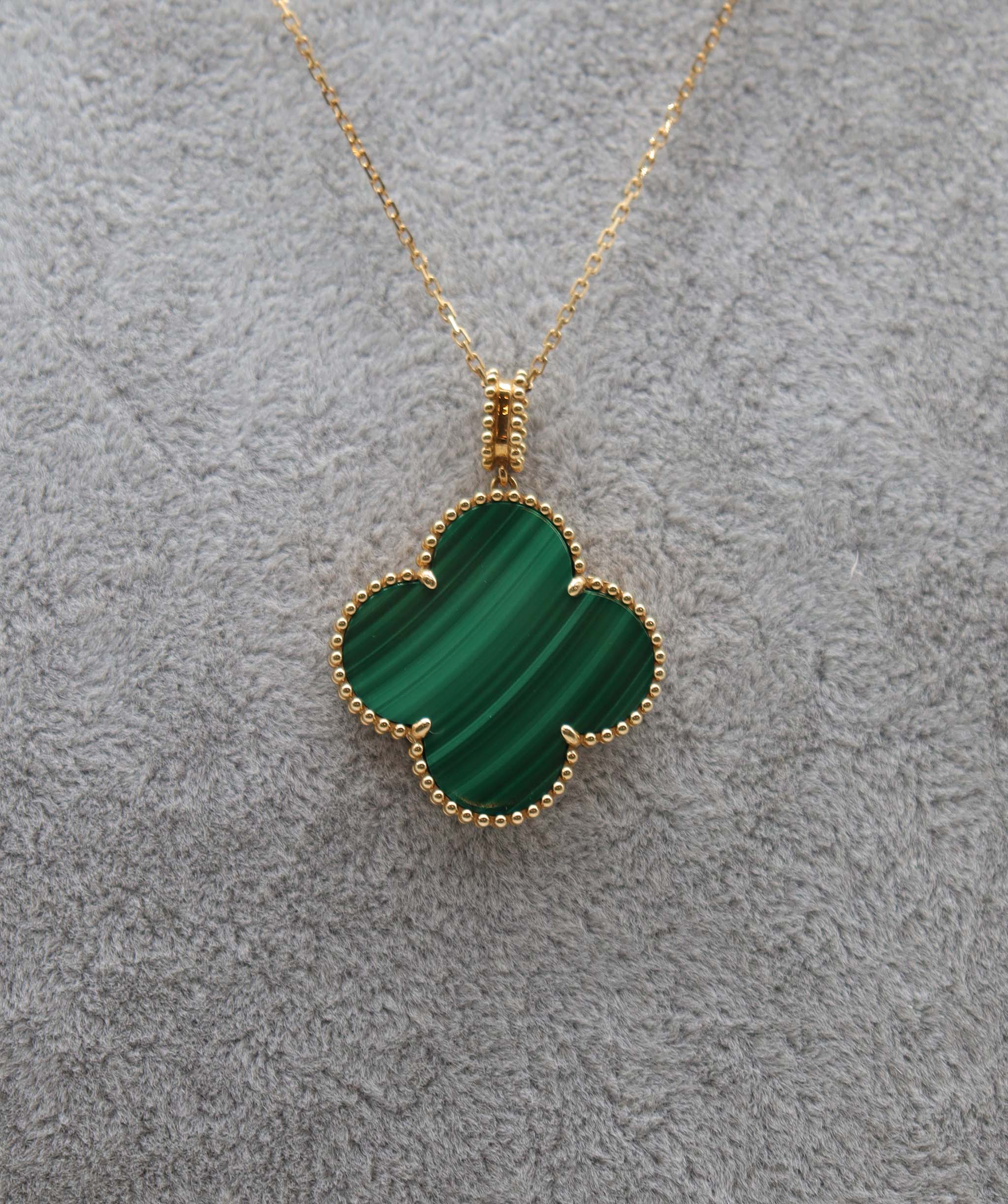 Van Cleef & Arpels Van Cleef Magic Malachite Alhambra Pendant Necklace AGC2043