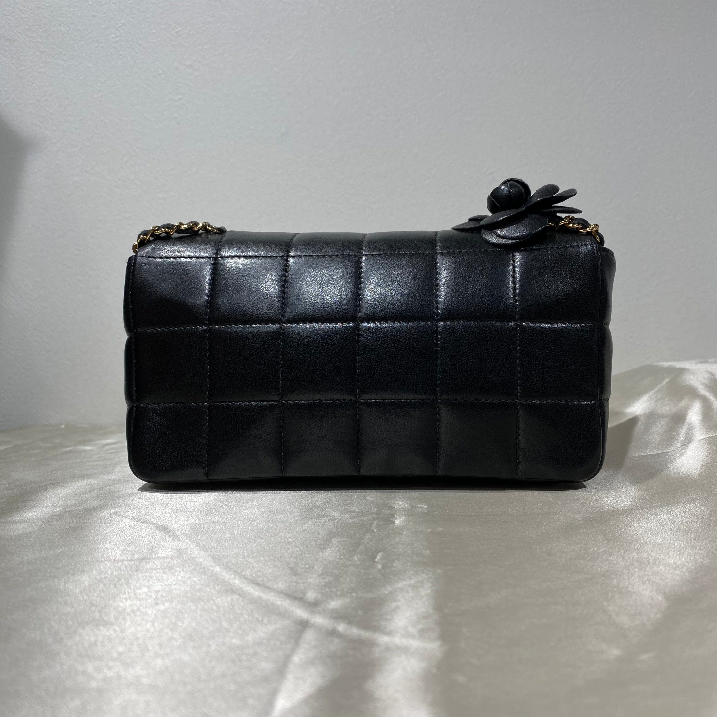 VINTAGE LOVER PURPOSE CHANEL VINTAGE MINI CHOCOLATE BAR BLACK LAMB SKIN 90197092