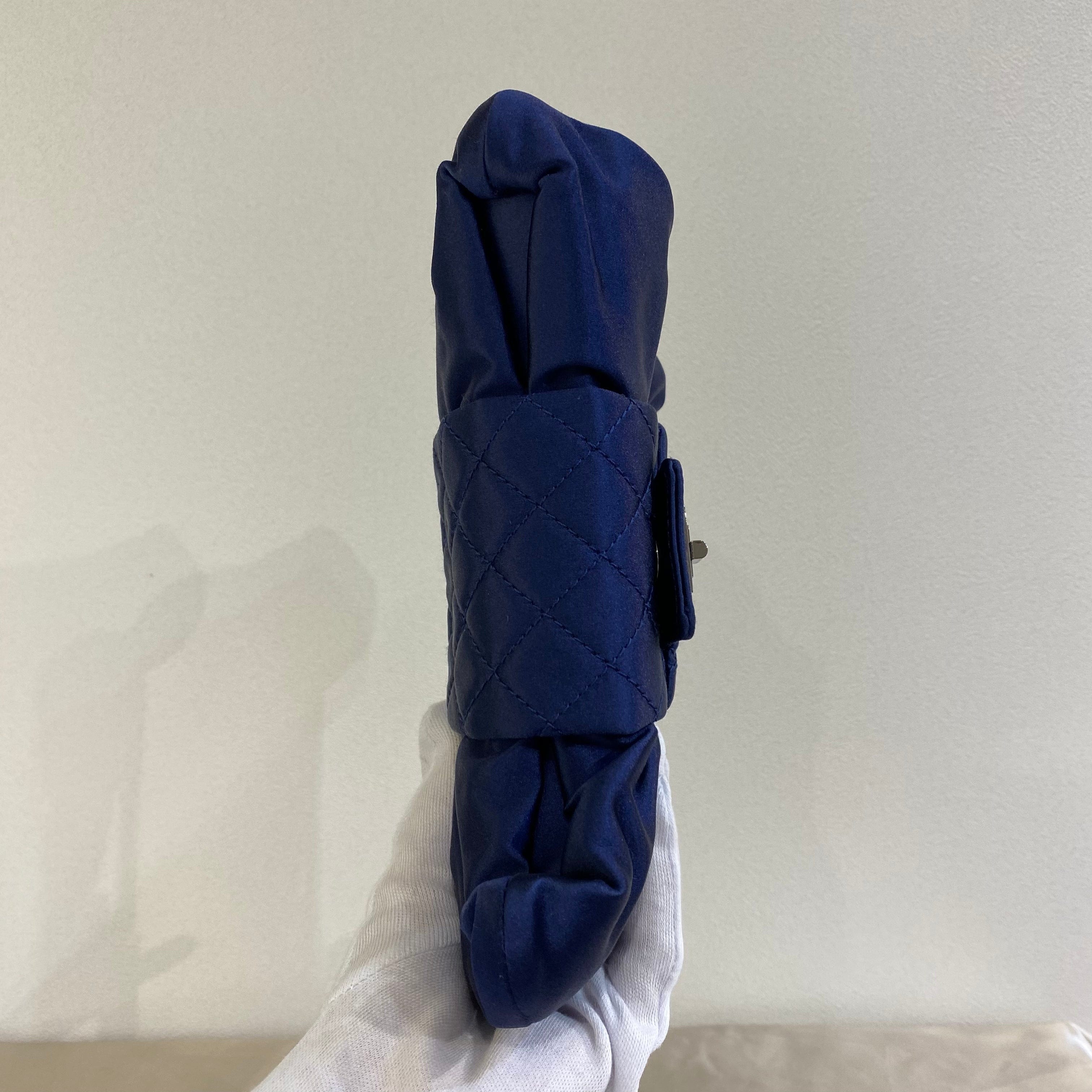 VINTAGE LOVER PURPOSE CHANEL VINTAGE RIBBON CHAIN SHOULDER BAG NAVY SATIN 90197085