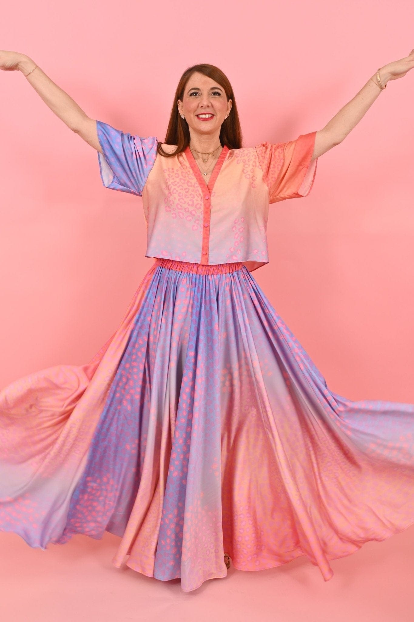 White Hello Skirt Karl Leo Gradient | تنورة