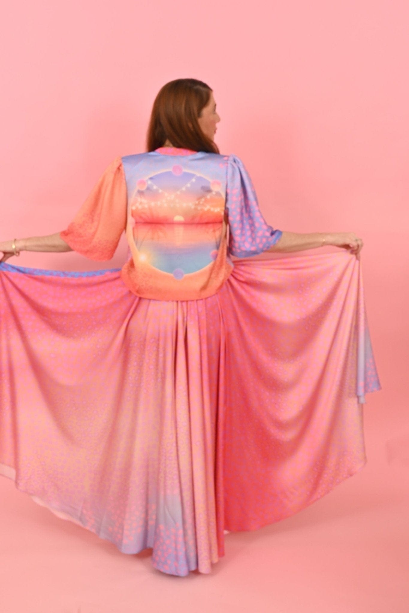 White Hello Skirt Karl Leo Gradient | تنورة